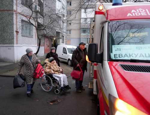 ADRA Ukraine’s team evacuates a family with a person with disability and 13 other people from Kherson